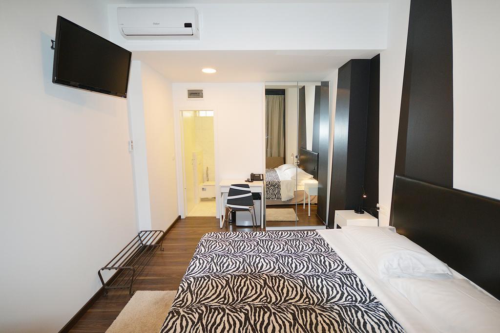 Bed And Breakfast Four Rooms Zadar Phòng bức ảnh